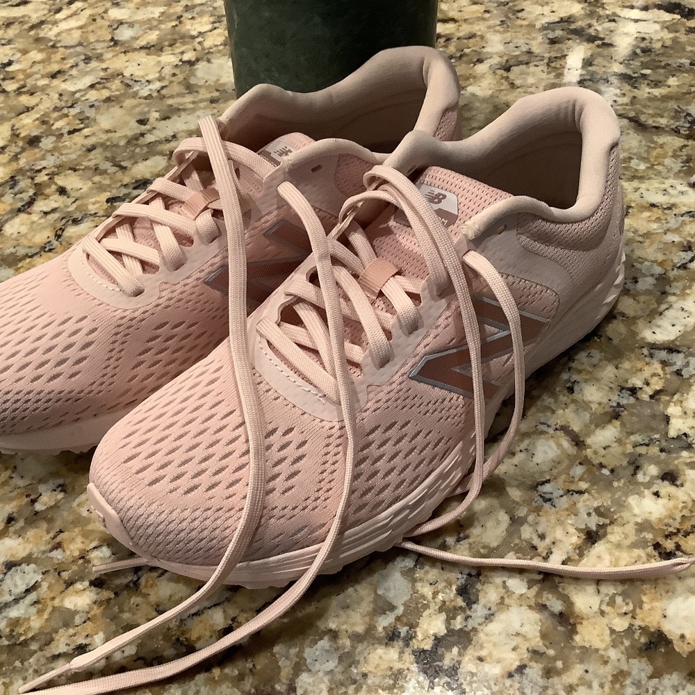 New Balance Fresh Foam Aris Sneakers